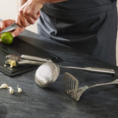 Fissler Essential Delikli Kevgir 35 cm - 4